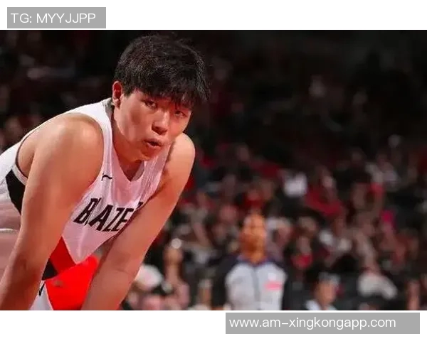 里斯压哨三分绝杀全场杨瀚森高举庆祝展现强大团队精神 里斯压哨三分绝杀全场杨瀚森高举庆祝展现强大团队精神